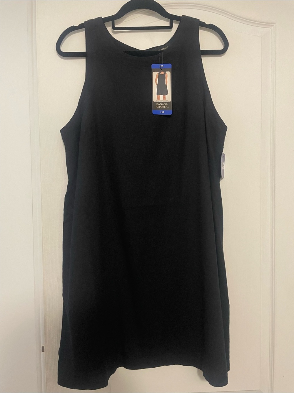 NWT Banana Republic Black Sleeveless Shift Dress, Size Large